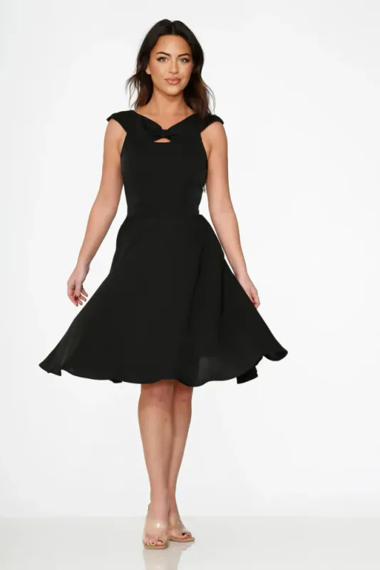 Embla Swing Dress [Black]