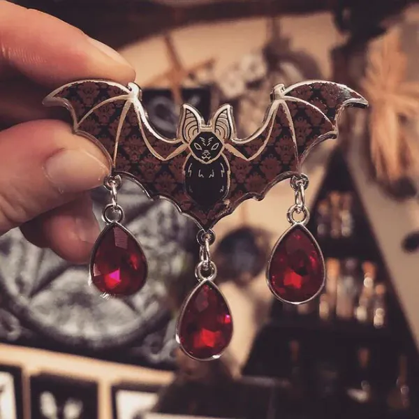 Bilde av Vampire Bat  Enamel Pin